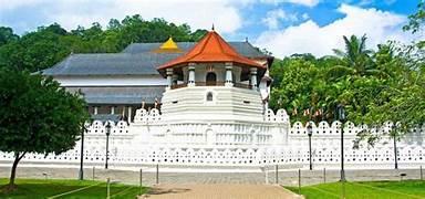 Temple of the Tooth in Kandy